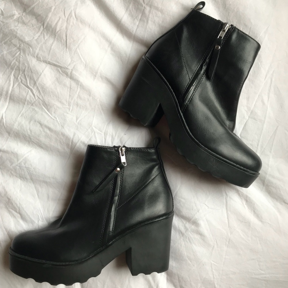 Chunky platform booties!